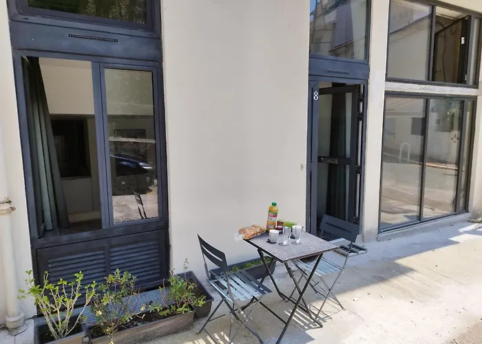 Cannes Guest House II
